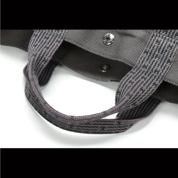Hermès Paris Herline MM Tote in Black/Grey Canvas